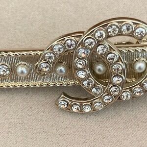 Chanel Pearl and Crystal Hair Clip  B19C